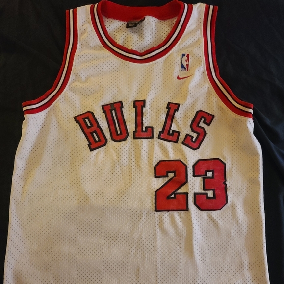Vintage Nike Michael Jordan Rookie Chicago Bulls Jersey | Swingman | White/Red - Picture 2 of 9